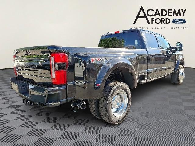 2026 Ford Super Duty F-450® Platinum®
