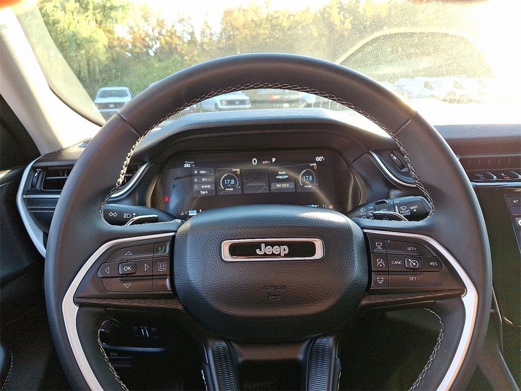 2023 Jeep Grand Cherokee L Laredo