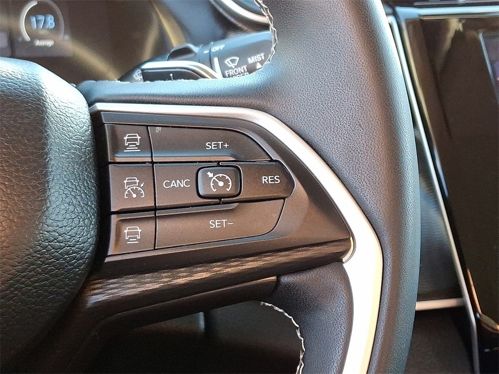 2023 Jeep Grand Cherokee L Laredo