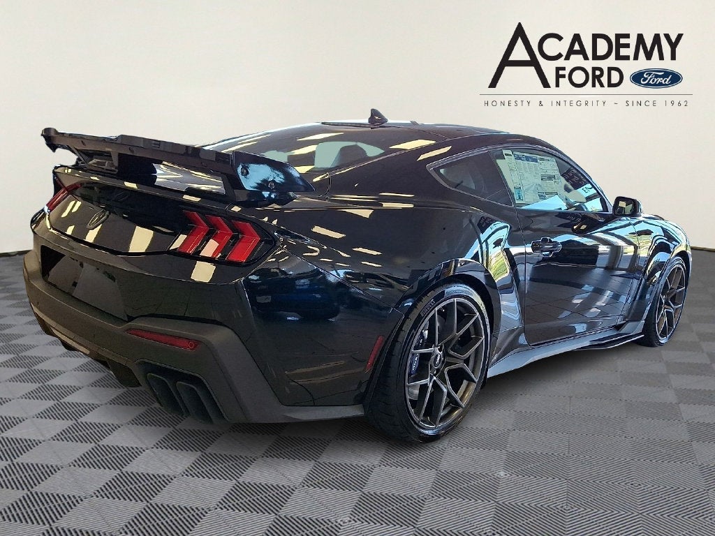 2026 Ford Mustang Dark Horse