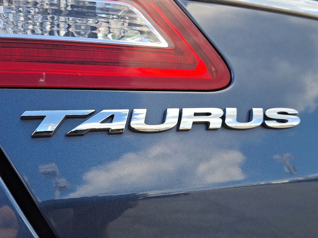 2019 Ford Taurus SEL
