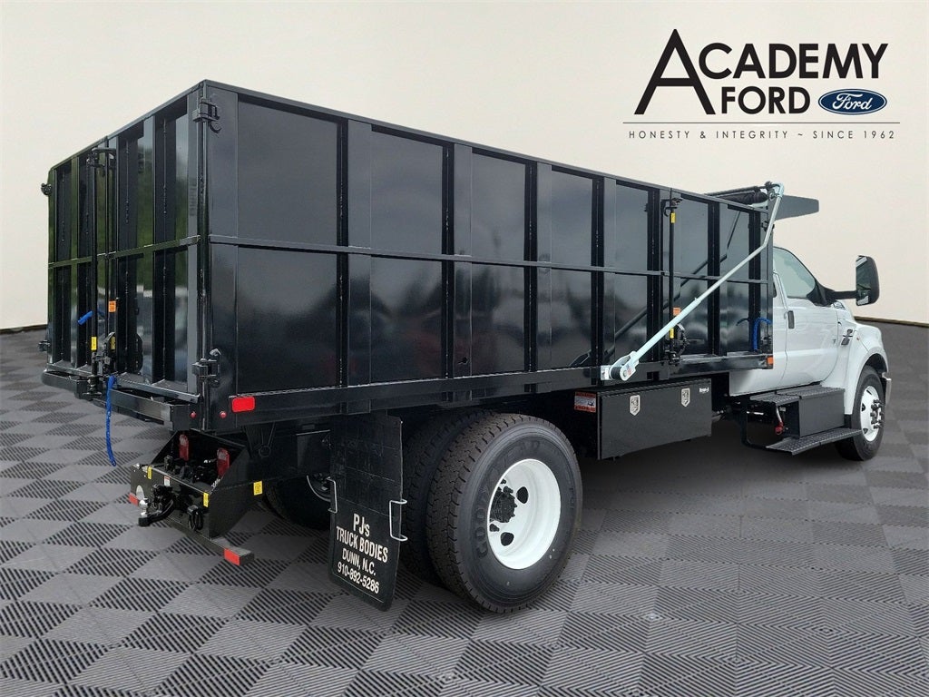 2025 Ford F-650SD Base