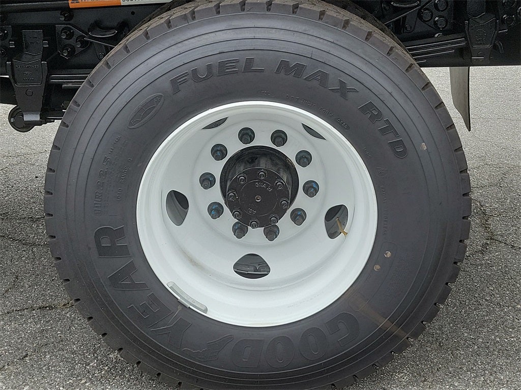 2025 Ford F-650SD Base