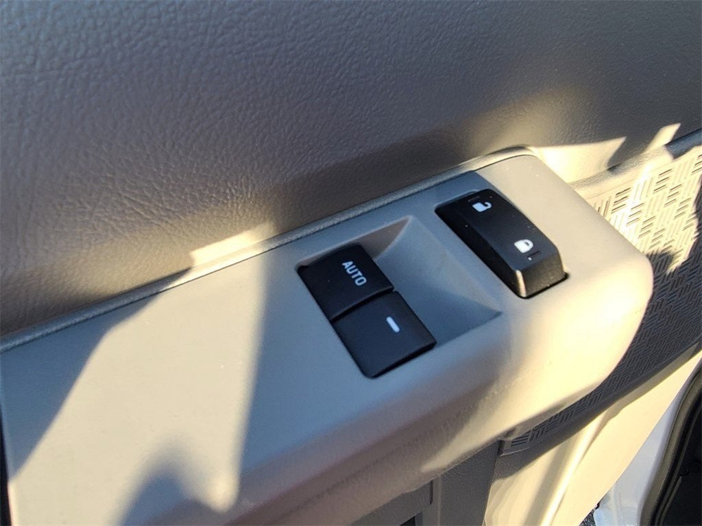 2024 Ford E-350SD Base Cutaway