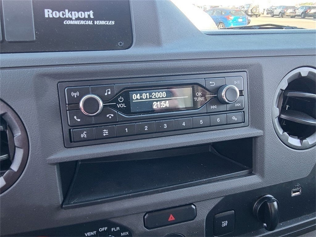 2024 Ford E-350SD Base Cutaway