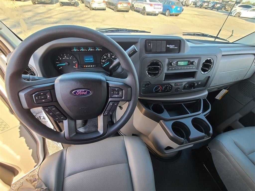 2024 Ford E-350SD Base Cutaway