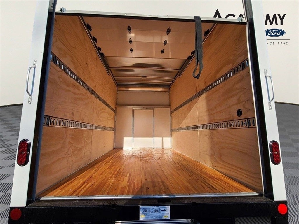 2024 Ford E-350SD Base Cutaway