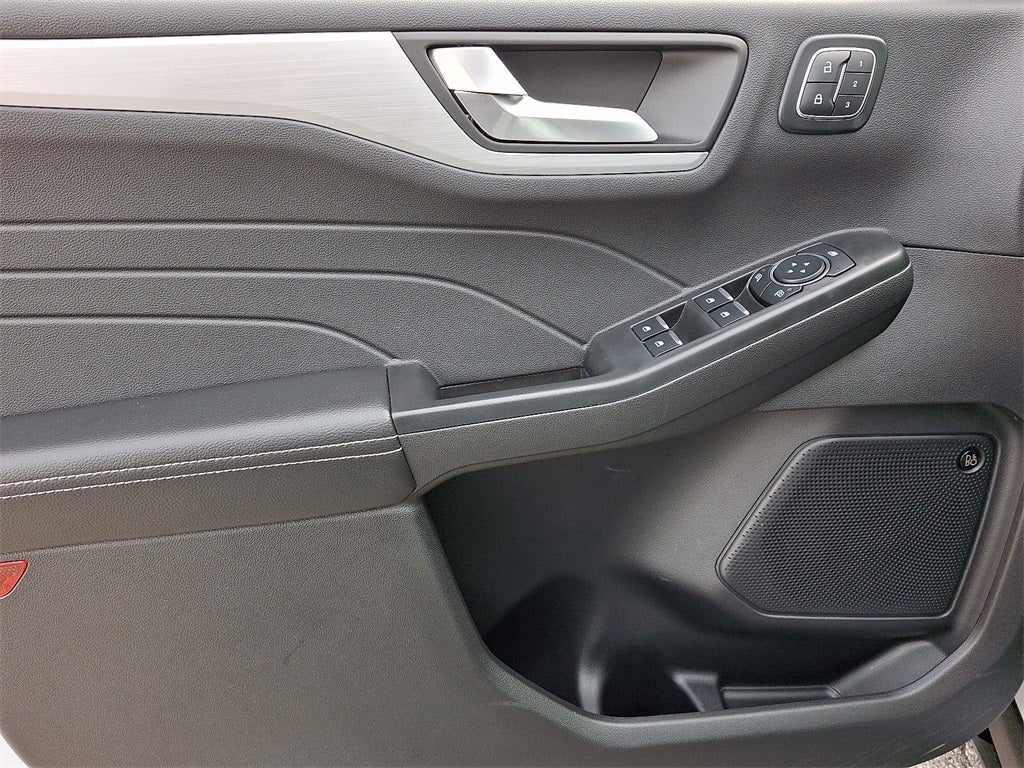 2025 Ford Escape Plug-In Hybrid Base