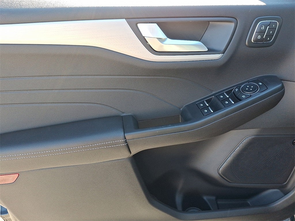 2026 Ford Escape Hybrid Platinum