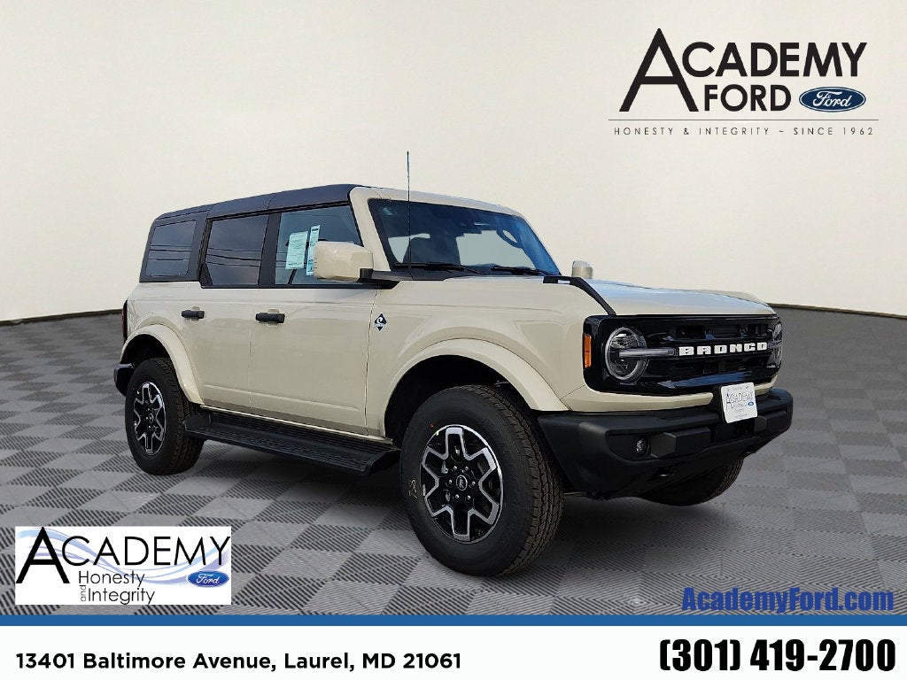 2026 Ford Bronco Outer Banks
