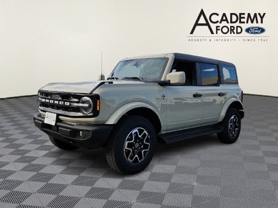 2026 Ford Bronco Outer Banks