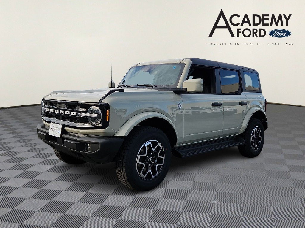 2026 Ford Bronco Outer Banks