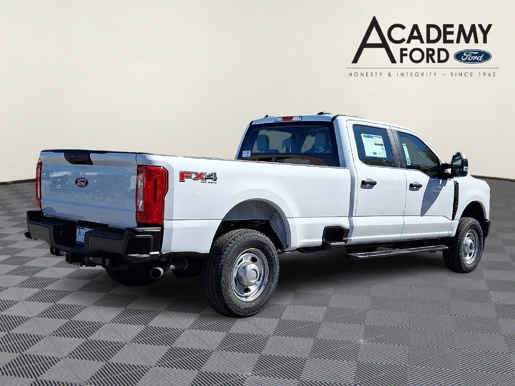 2027 Ford F-350SD XL