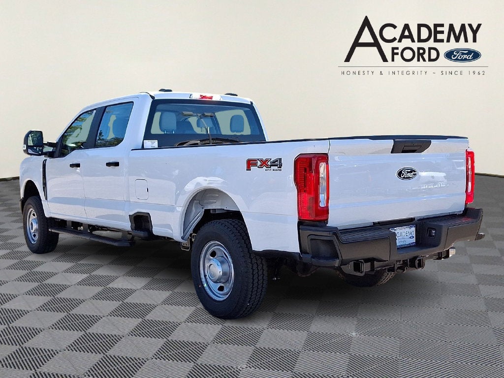 2027 Ford F-350SD XL