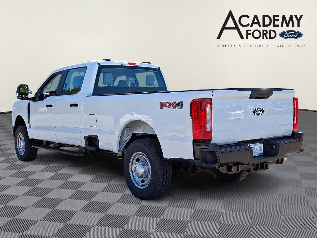 2027 Ford F-350SD XL