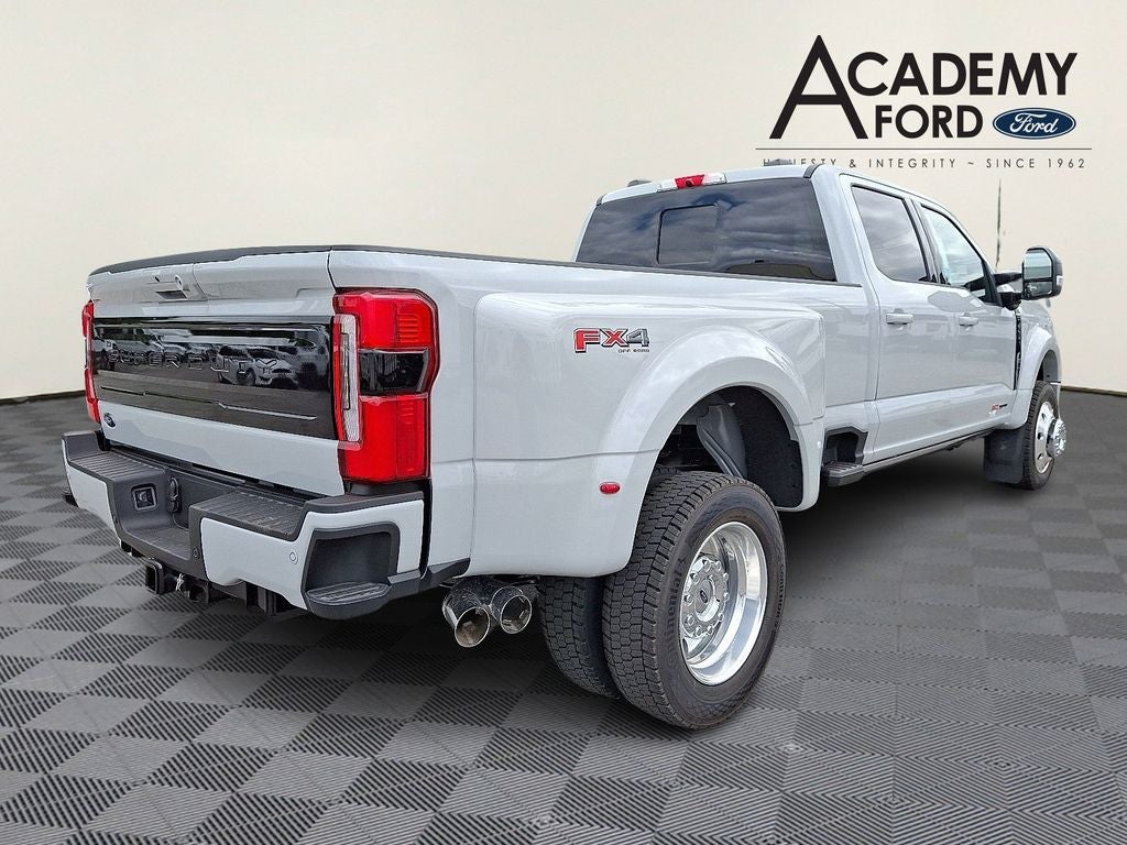 2026 Ford F-450SD Platinum DRW