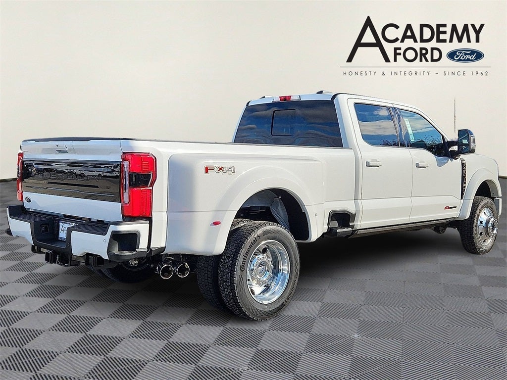 2026 Ford F-450SD Platinum DRW