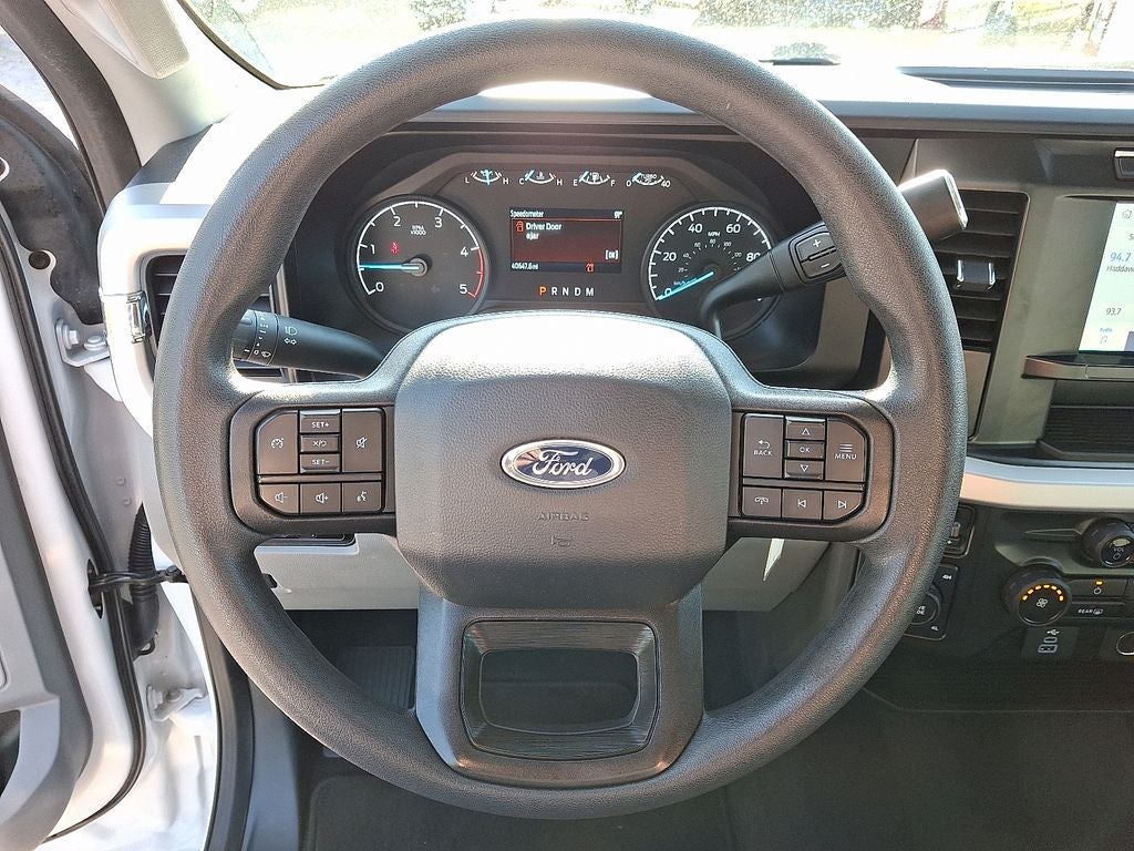 2023 Ford F-350 Super Duty XLT - Photo 18