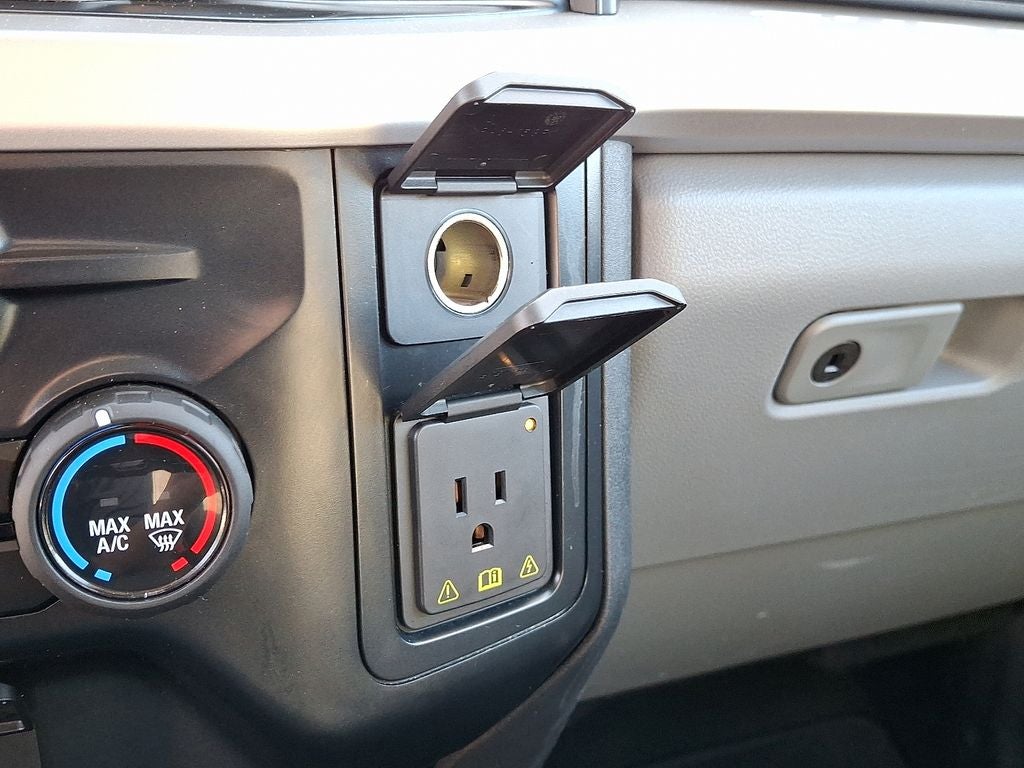 2023 Ford F-350 Super Duty XLT - Photo 23