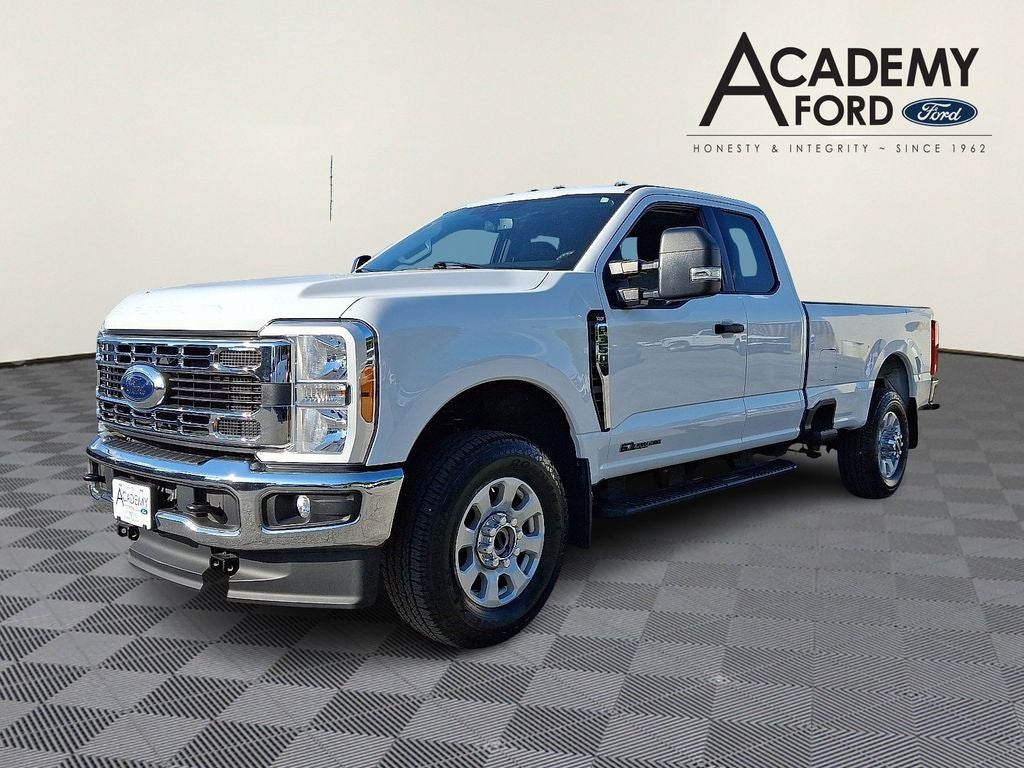 2023 Ford F-350SD XLT