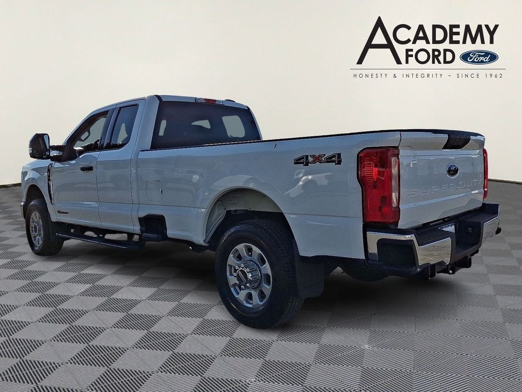 2023 Ford F-350SD XLT