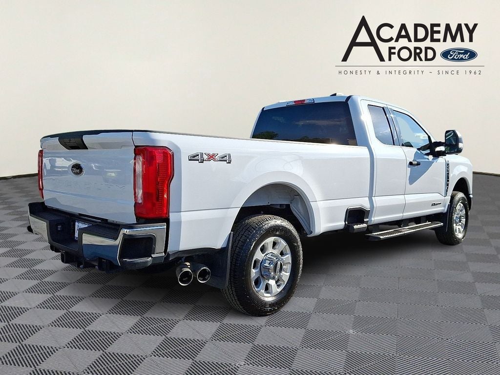 2023 Ford F-350SD XLT