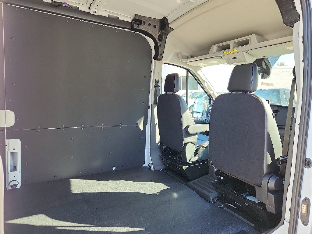 2027 Ford Transit-250 Base