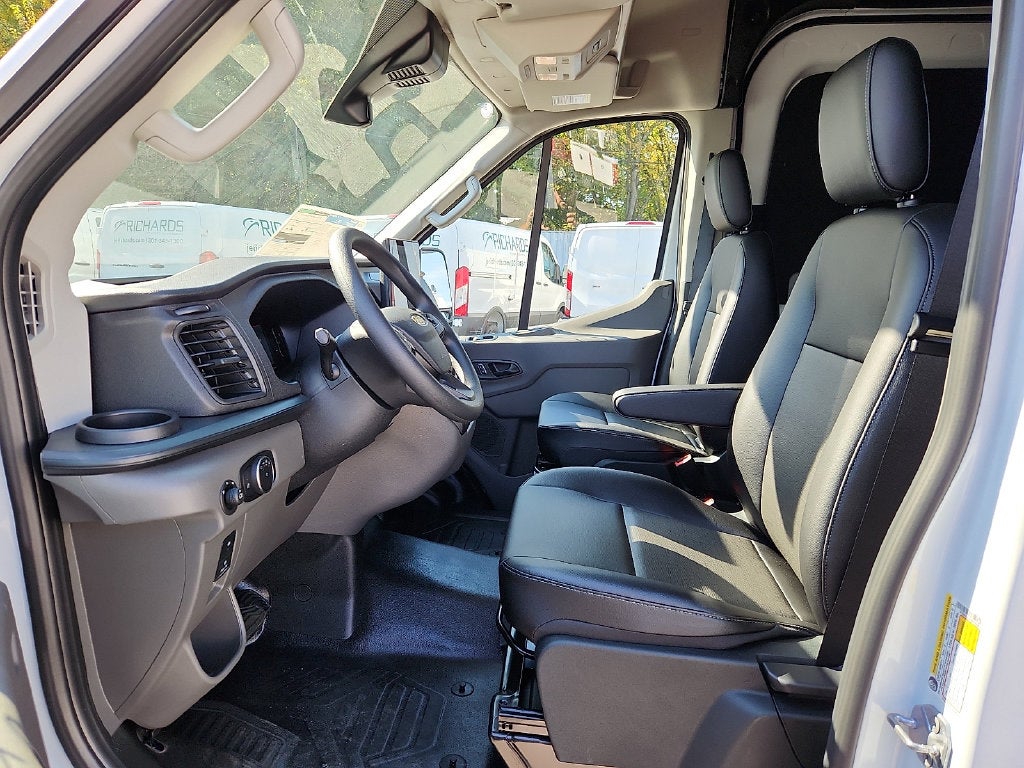 2027 Ford Transit-250 Base