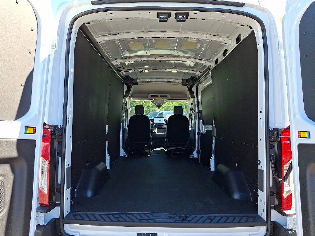 2027 Ford Transit-250 Base