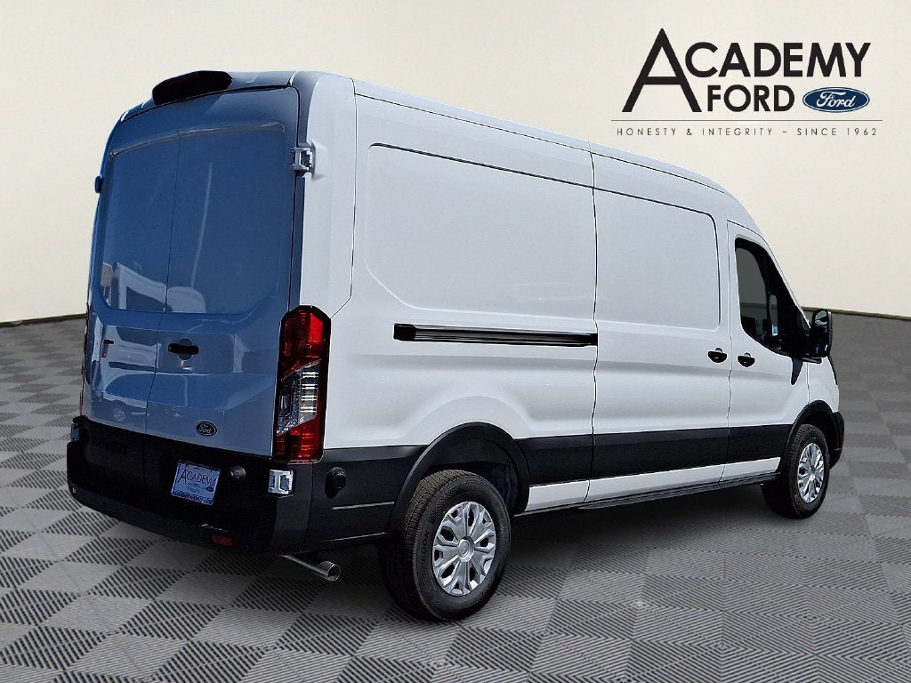 2027 Ford Transit-250 Base