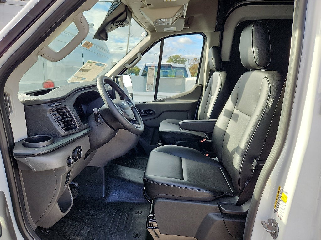 2027 Ford Transit-250 Base