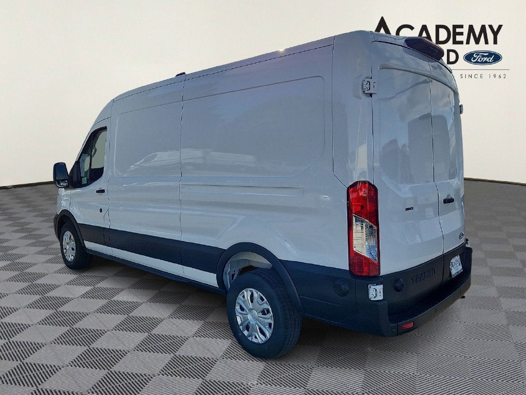 2027 Ford Transit-250 Base