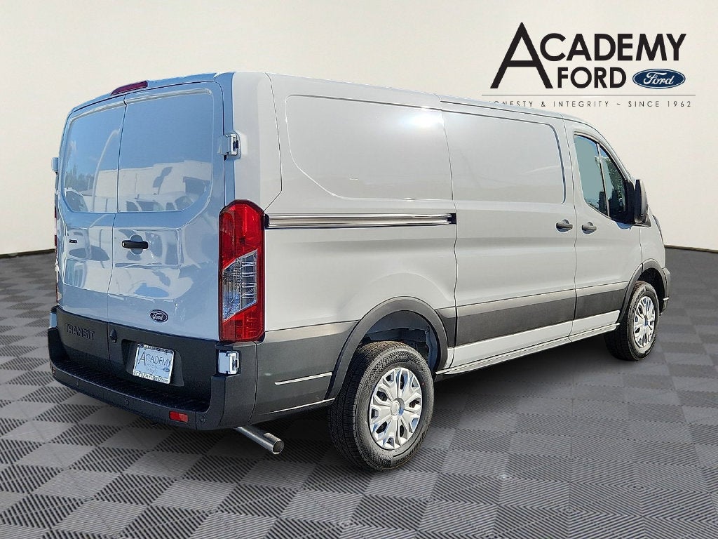 2027 Ford Transit-250 Base