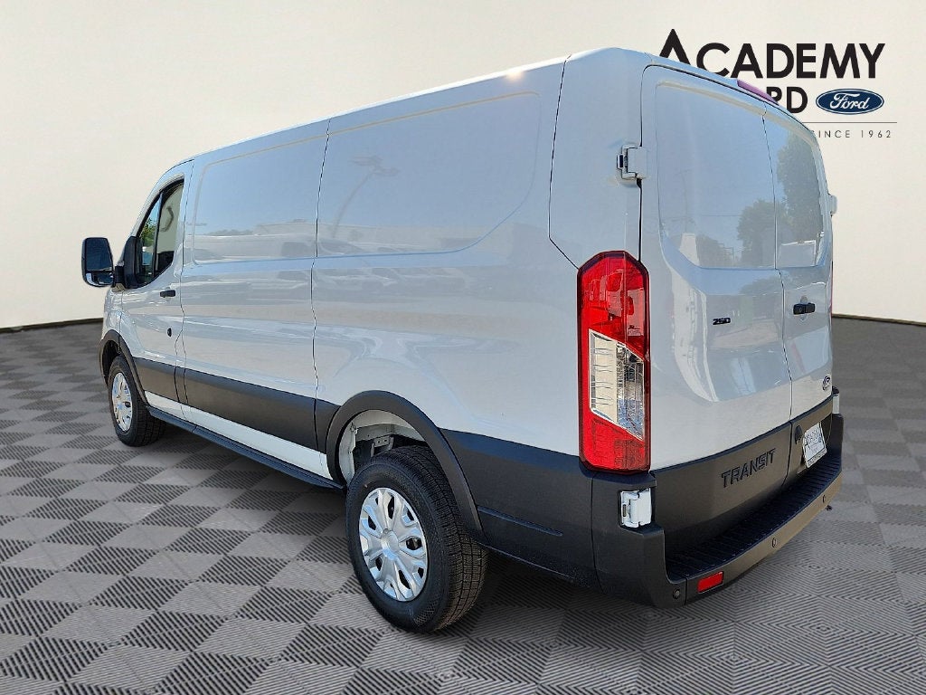 2027 Ford Transit-250 Base
