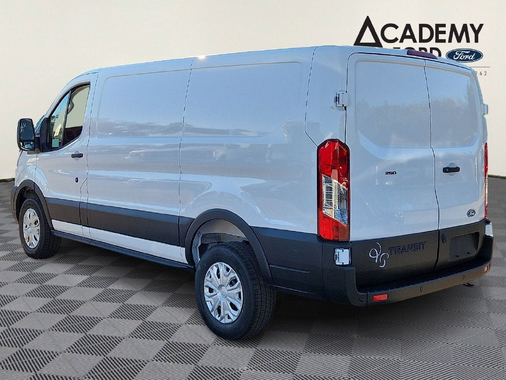 2027 Ford Transit-250 Base