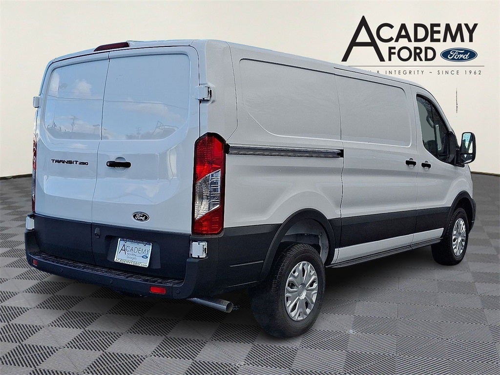 2026 Ford Transit-250 Base
