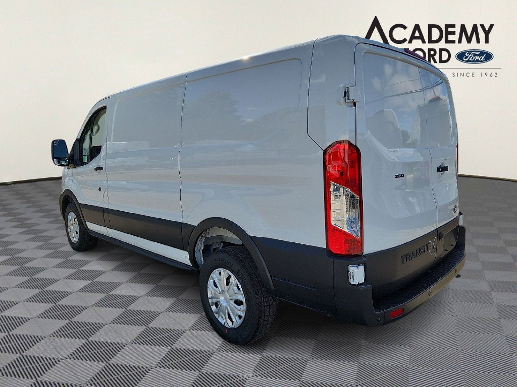 2027 Ford Transit-250 Base