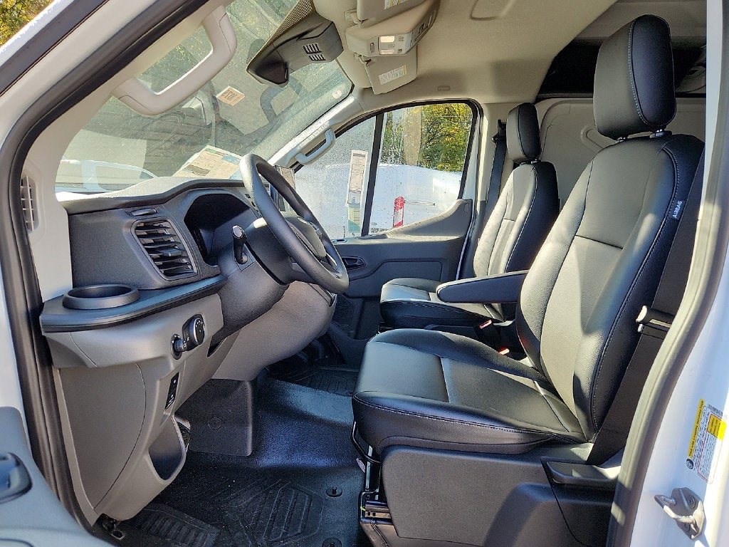 2027 Ford Transit-250 Base
