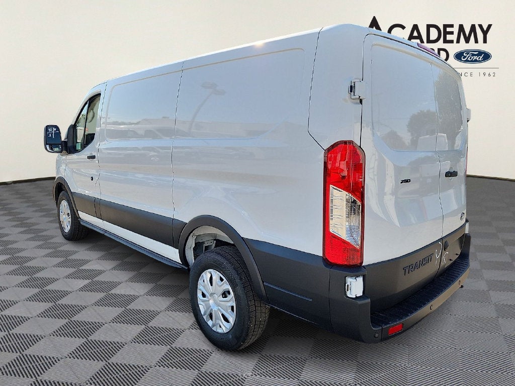 2027 Ford Transit-250 Base