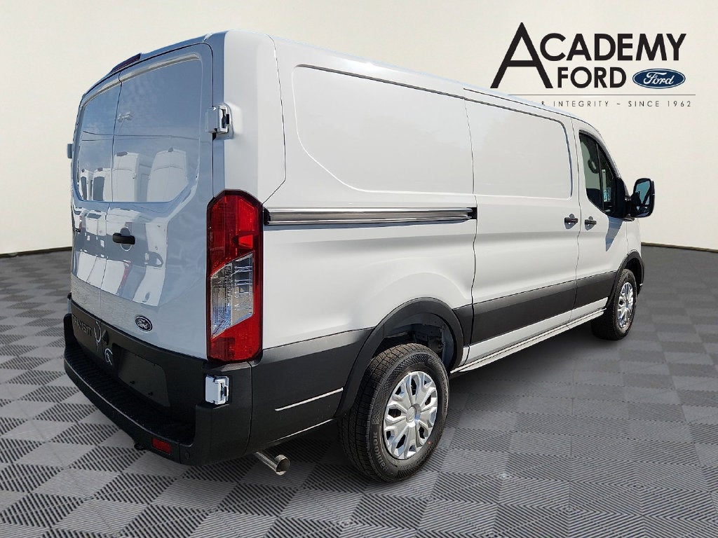 2027 Ford Transit-250 Base