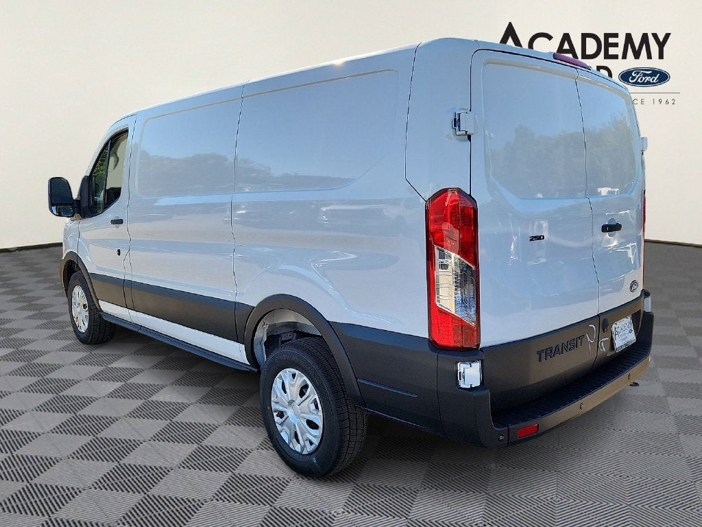 2027 Ford Transit-250 Base