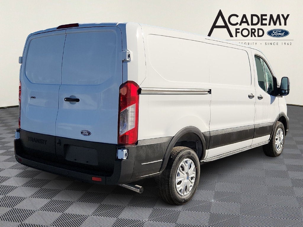 2027 Ford Transit-250 Base