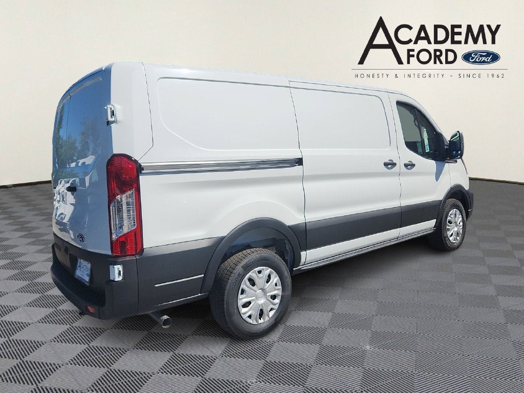 2027 Ford Transit-250 Base