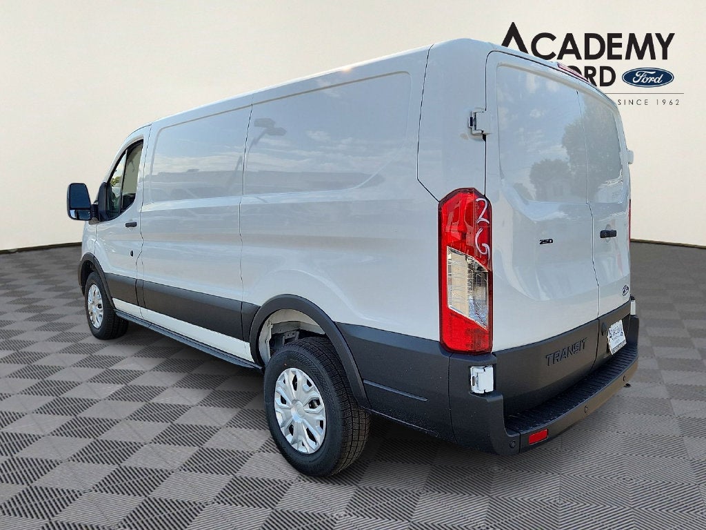 2027 Ford Transit-250 Base