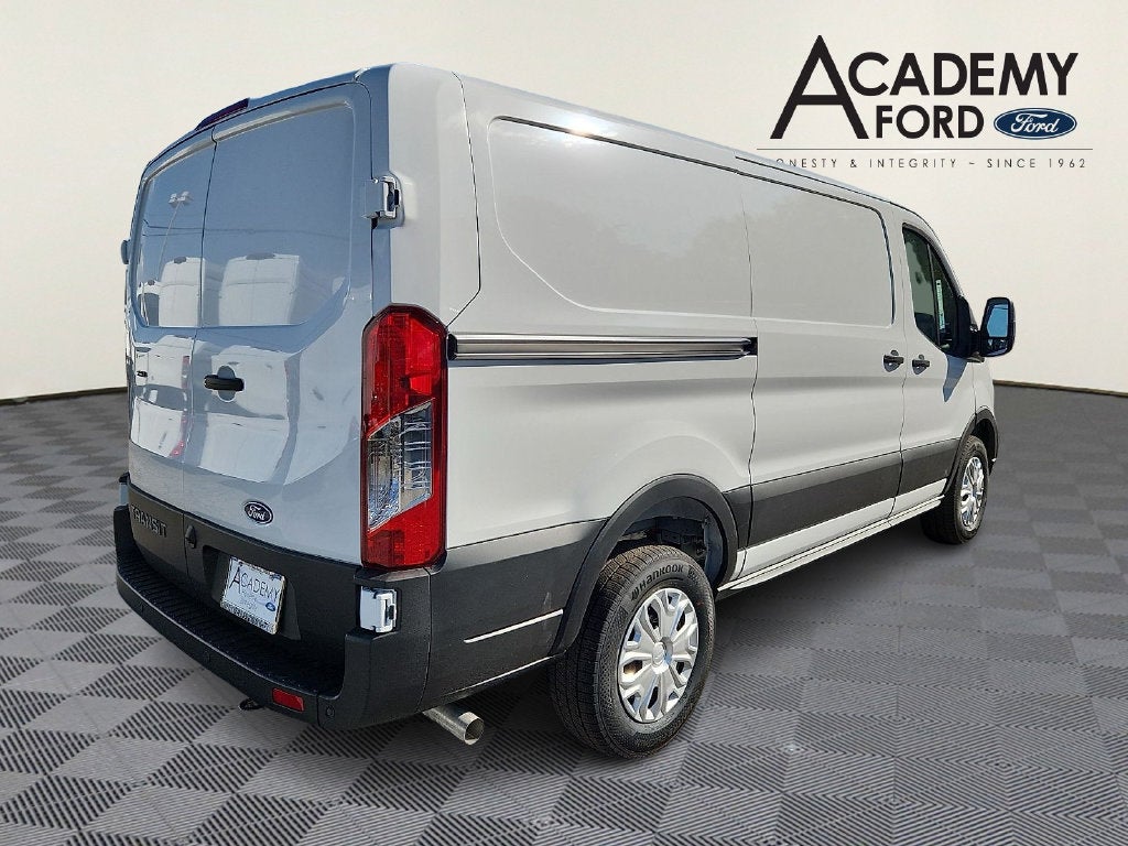 2027 Ford Transit-250 Base