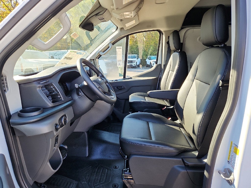 2027 Ford Transit-250 Base