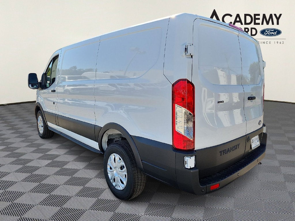 2027 Ford Transit-250 Base