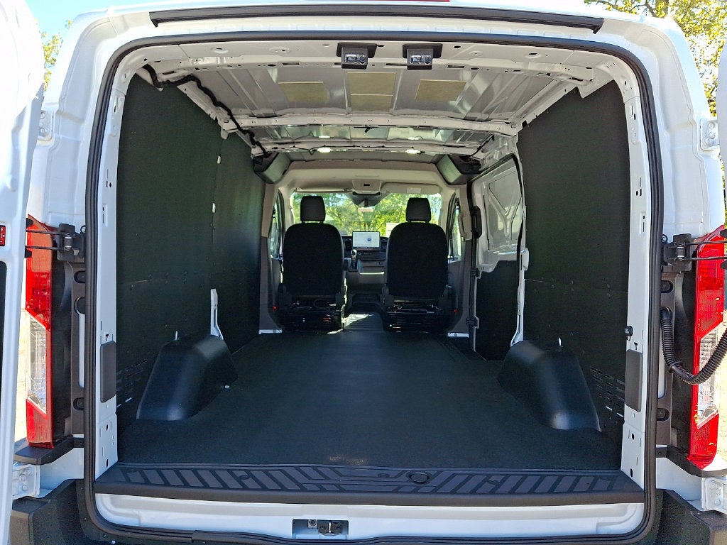 2027 Ford Transit-250 Base