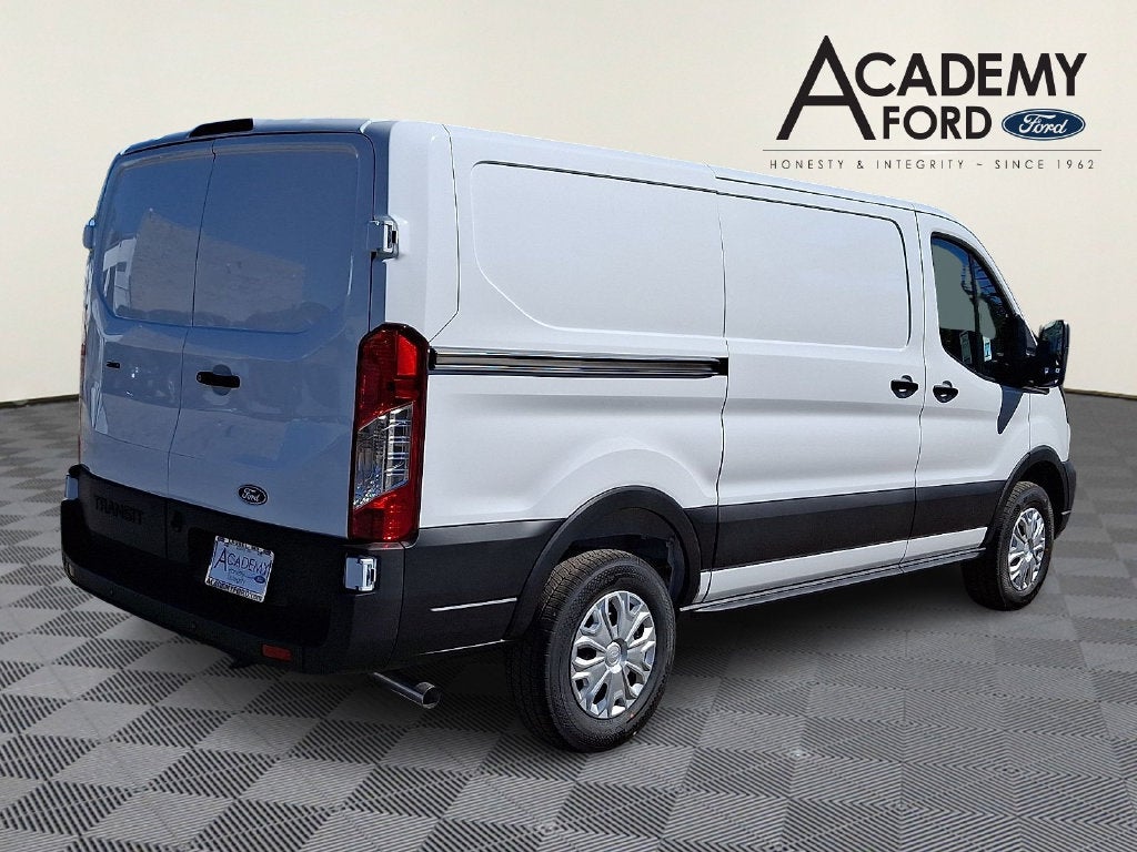 2027 Ford Transit-250 Base