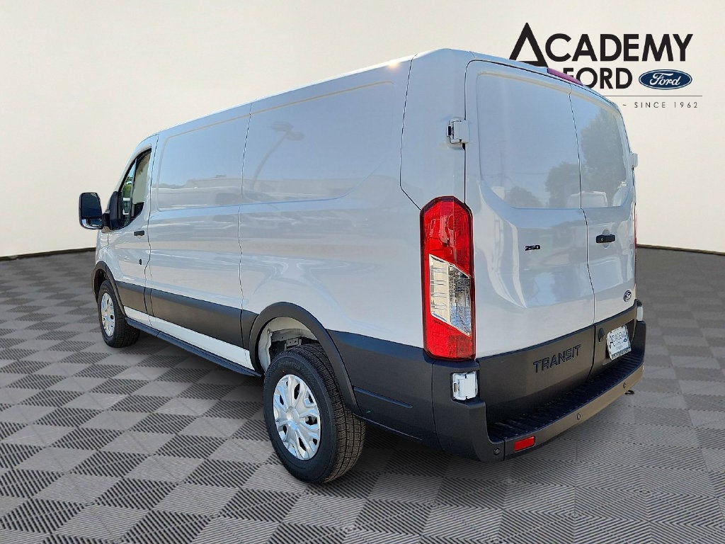 2027 Ford Transit-250 Base